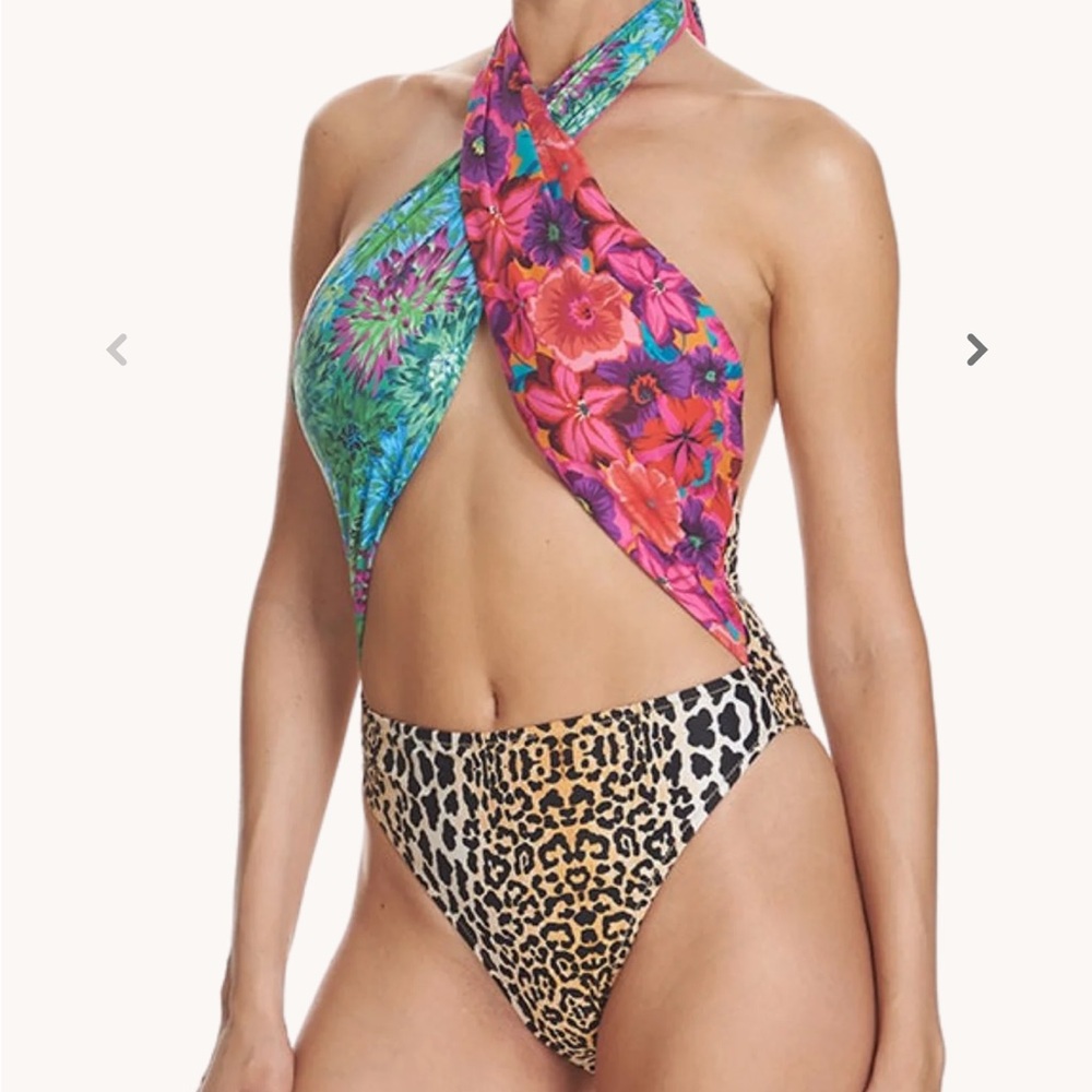 Reina Olga one piece